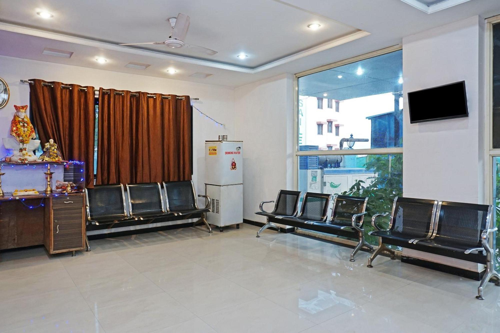 Super Hotel O Shirdi Sai Inn Exterior foto