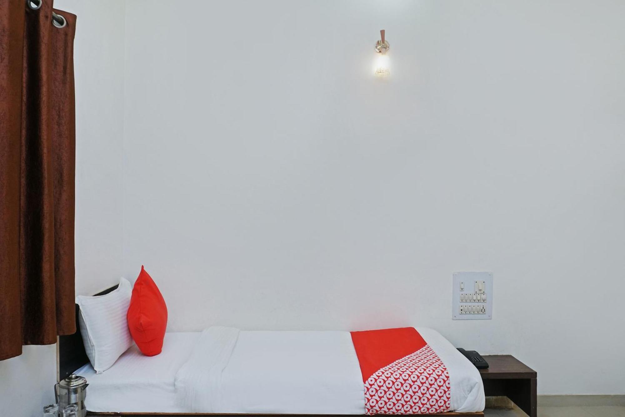 Super Hotel O Shirdi Sai Inn Exterior foto